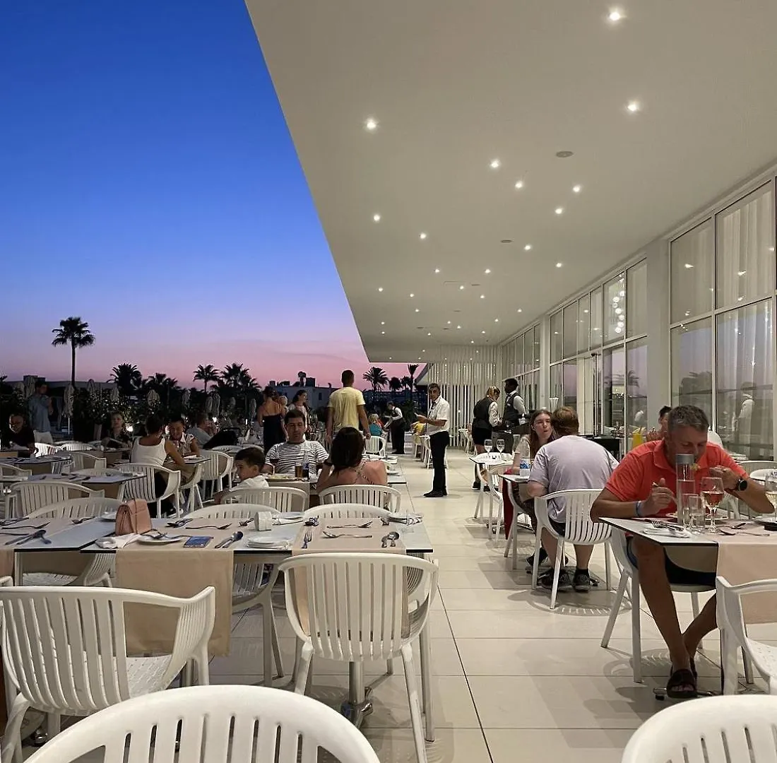 The Healthy Stay-Padel, Pool&Fitness Αγία Νάπα Κύπρος
